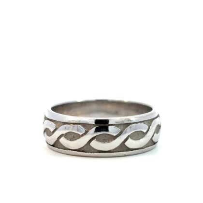 9K White Gold Celtic style Ring