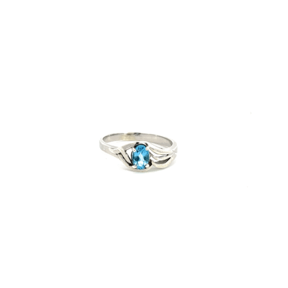 9K White Gold Ring with Oval Blue Topaz