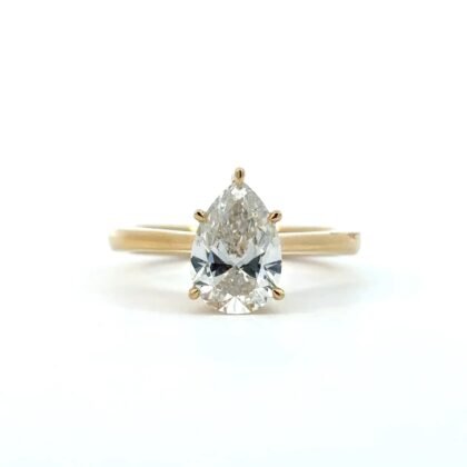 18K Yellow Gold Ring Lab Grown Pear cut Diamond 2.0 Carat