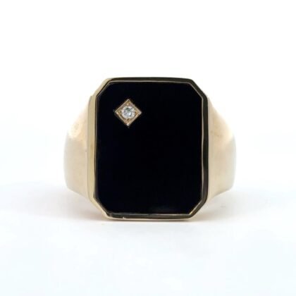 9K Yellow Gold Onyx Ring with Round Diamond 0.01 Carat