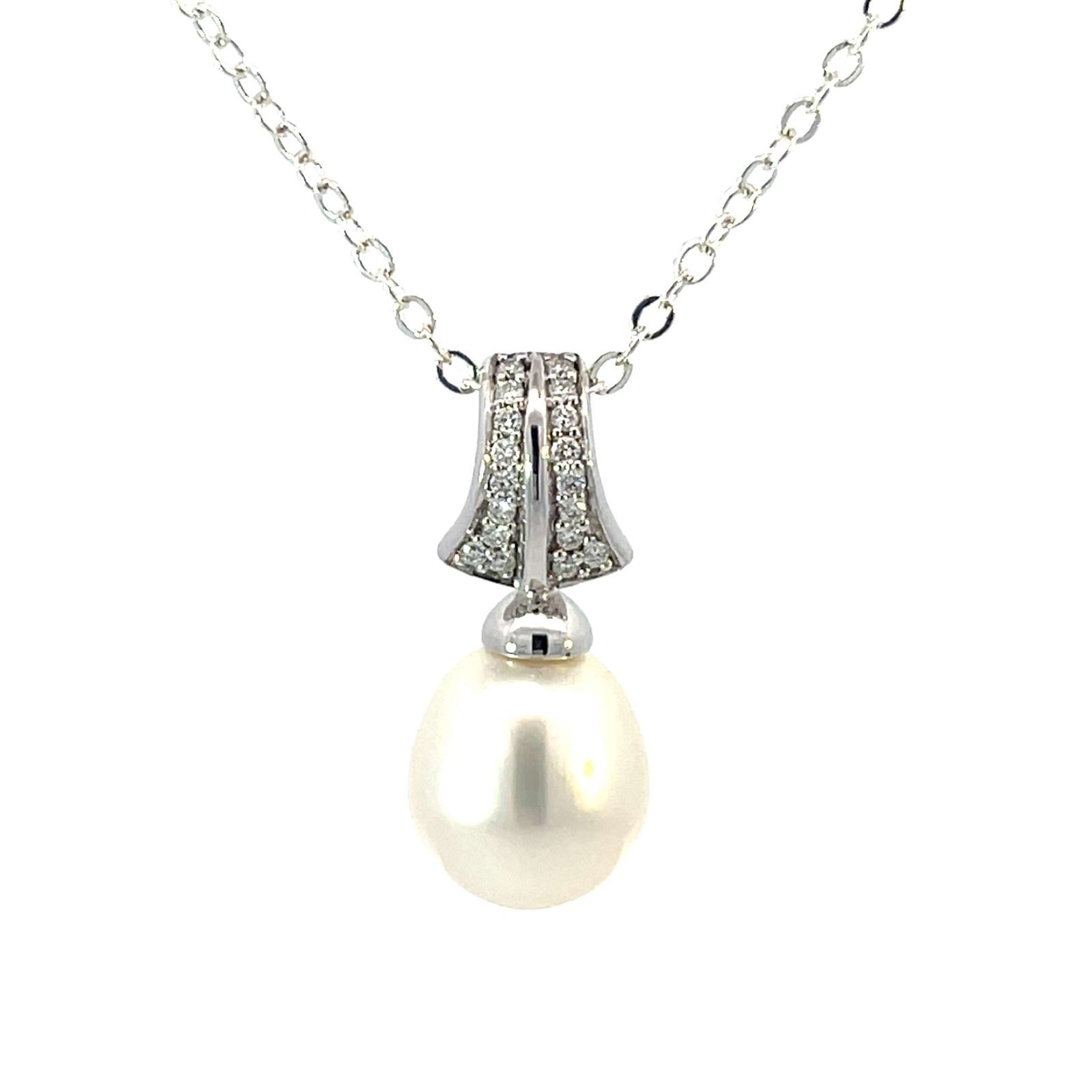 18K White Gold Pendant with Cultured South Sea 10.6mm Pearl and 18 Round Diamonds TDW 0.11 Carat