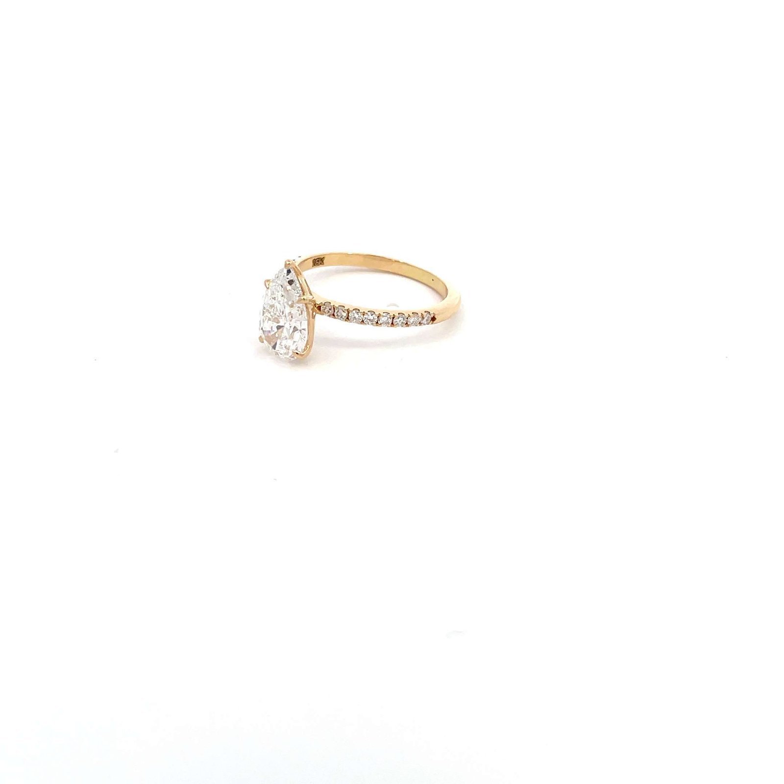 18K Yellow Gold Ring with Lab Grown Pear cut Diamond 2.01ct and 16 Round Diamonds TDW 0.27ct - Image 3