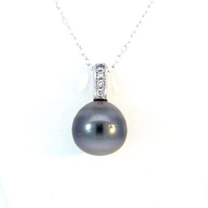 18K White Gold Pendant with Tahitian Pearl 13-14mm and 5 Round Diamonds TDW 0.10 Carat