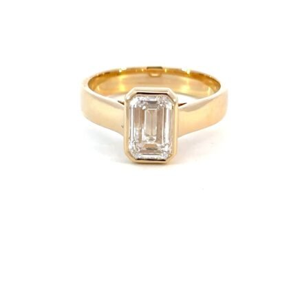 18K Yellow Gold Ring with Lab Grown Emerald cut Diamond 2.01ct