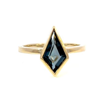 9K YG Ring London Topaz Size O